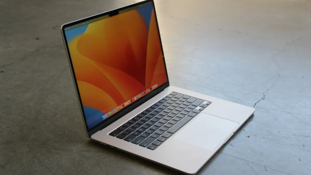 苹果即将发布新款MacBook Air：M4芯片引领性能飞跃，设计微调与散热挑战并存
