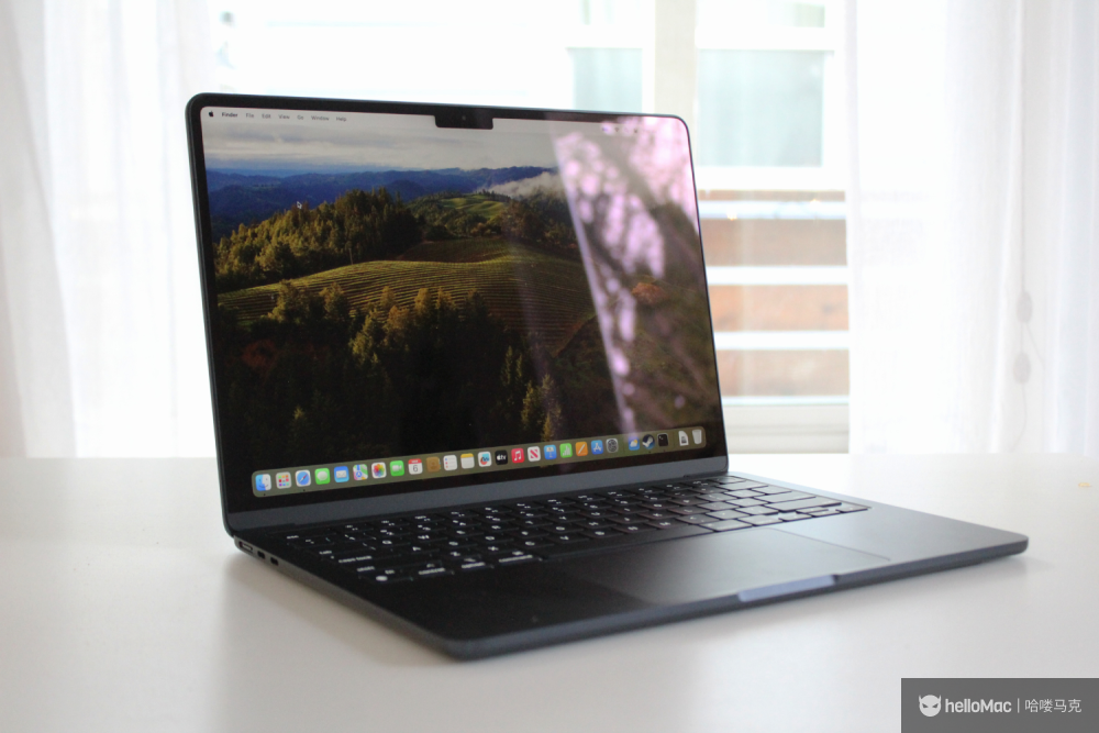 苹果即将发布新款MacBook Air：M4芯片引领性能飞跃，设计微调与散热挑战并存